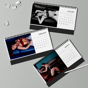 Desk Calendar Isabella 2025